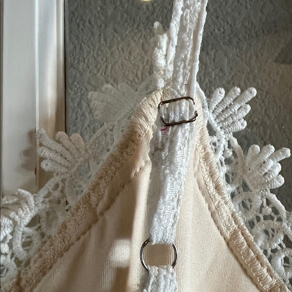SHEIN White and Sage Green Lace Trim Romper - Picture 9 of 12